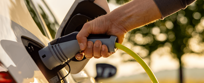 How the plug-in hybrid car works